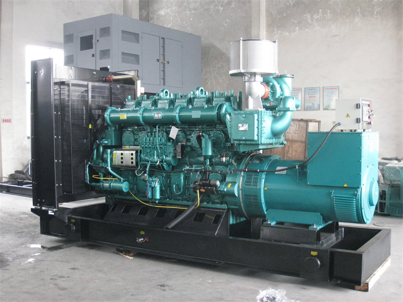 西平200KW 柴油发电机的油耗是多少?
